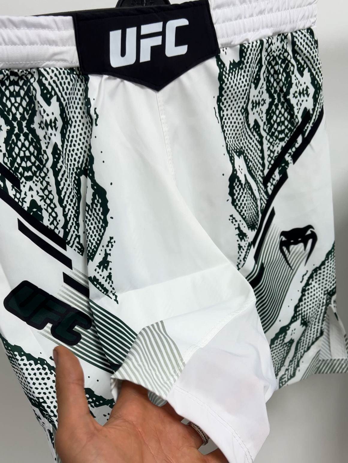 ست فایتری یو اف سی UFC (طرح زمردی)